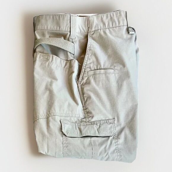 NWOT Men’s 5.11 Tactical Pants Size 44x30 Khaki Tech Utility Gorp Pro Cargo - Picture 1 of 8
